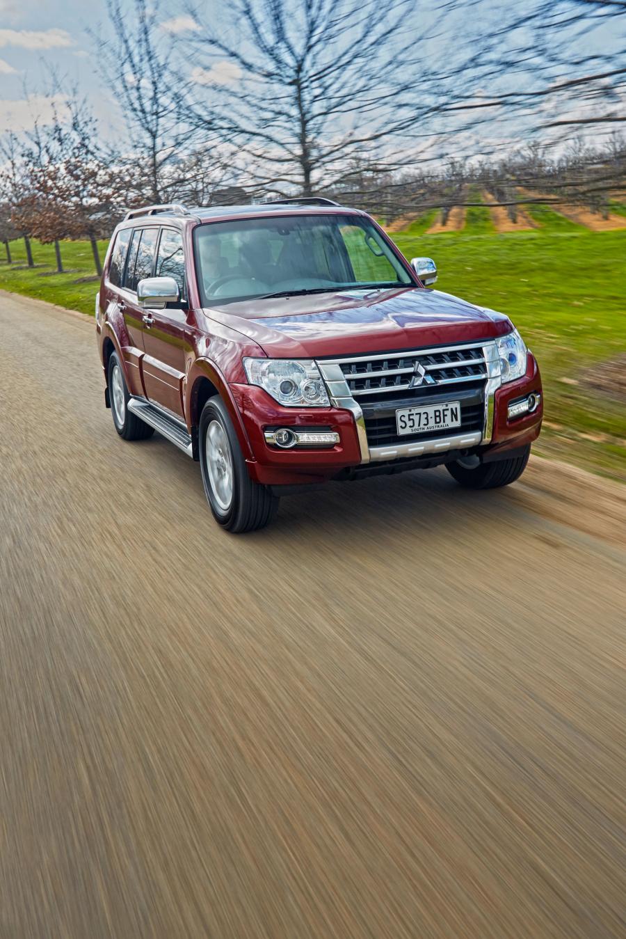  Mitsubishi Pajero 5-Door 2014 года  (AU) (фото 3 из 40)